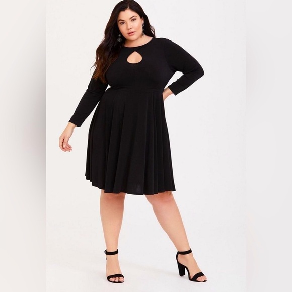 NEW! Torrid Studio Knit Keyhole Skater Dress Long Sleeves Black SZ 2X - Picture 1 of 9